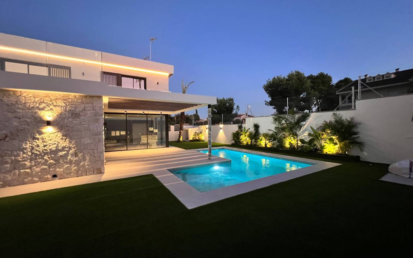 Villa for sale in Alicante 36