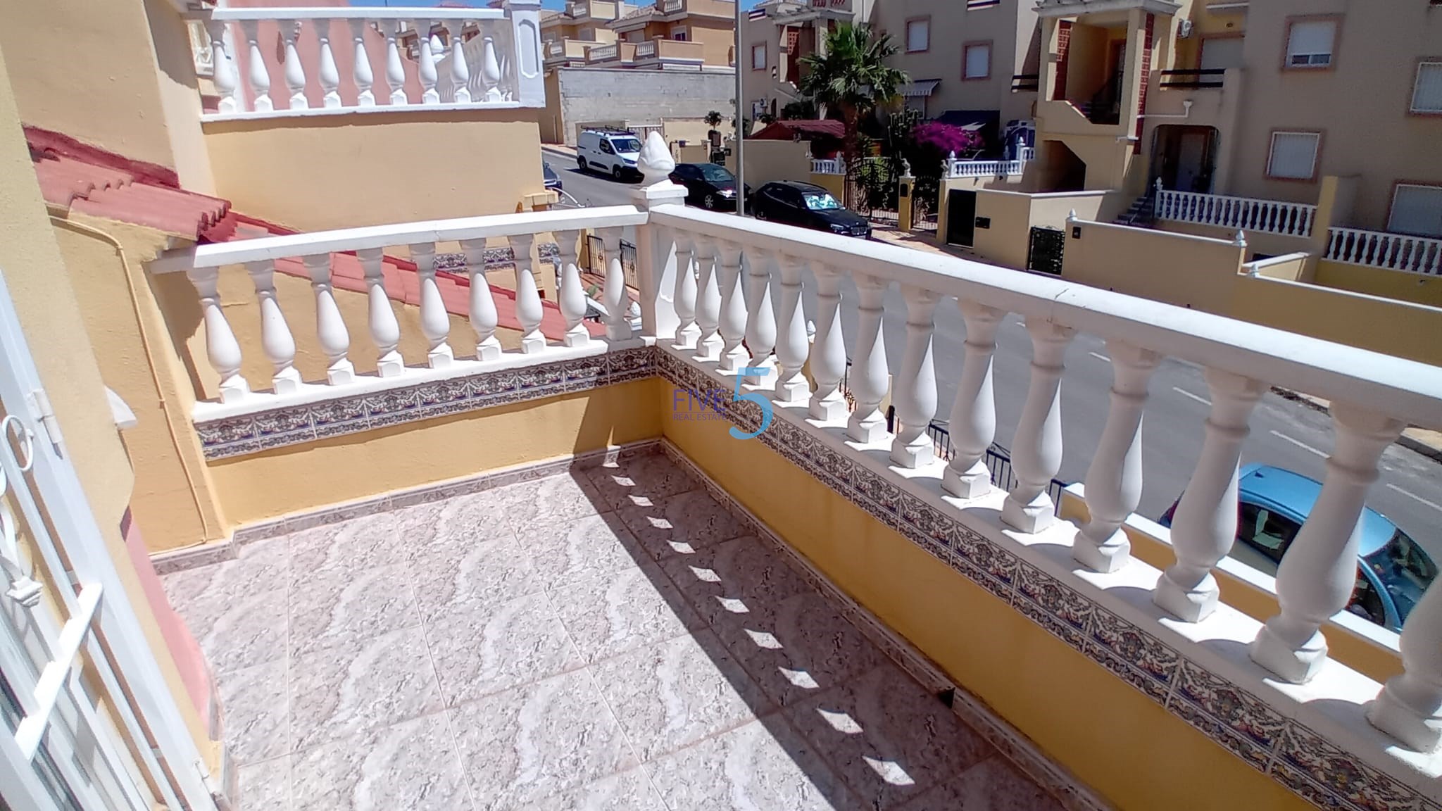 Townhouse te koop in Alicante 17