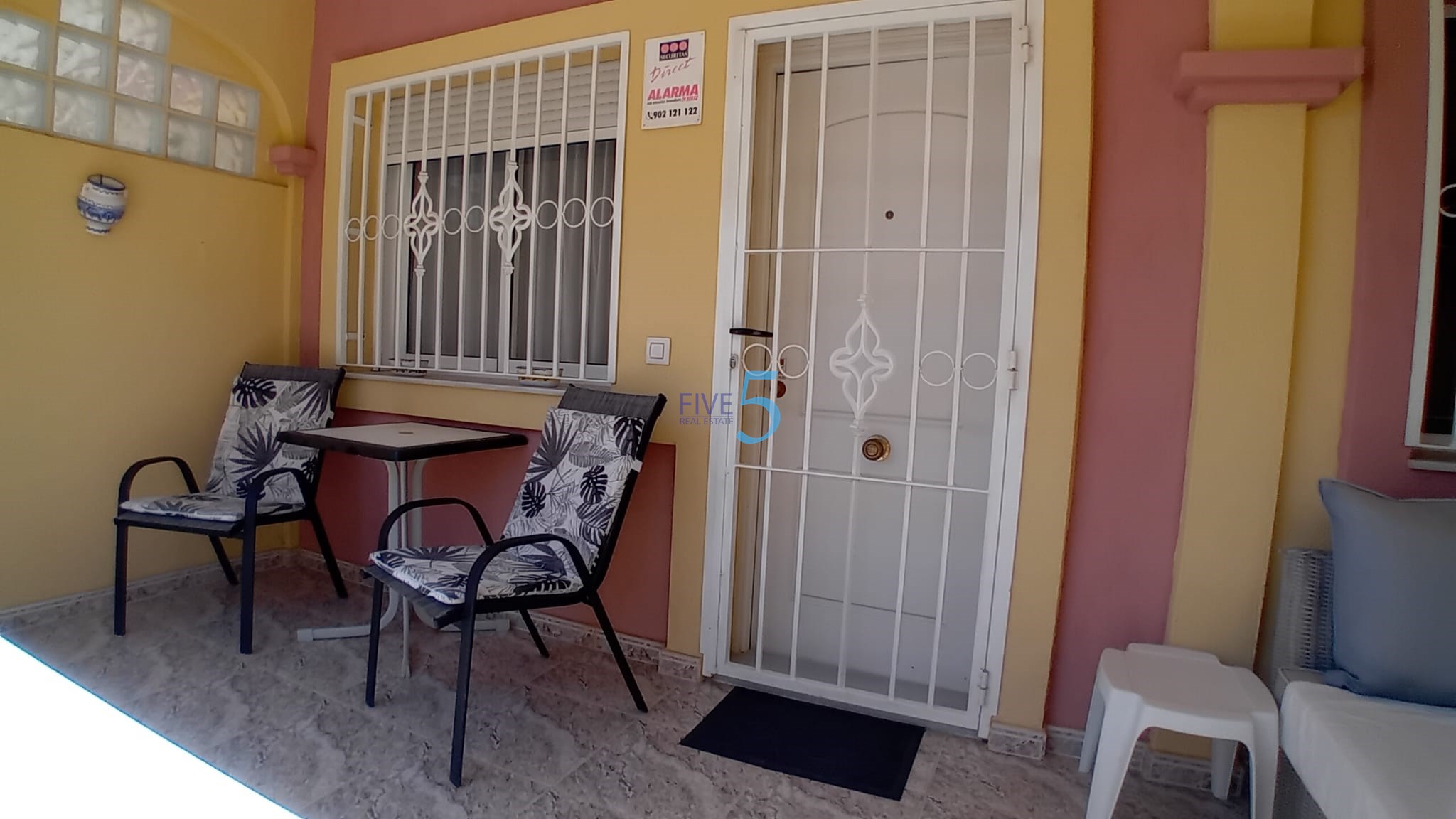 Adosada en venta en Alicante 25