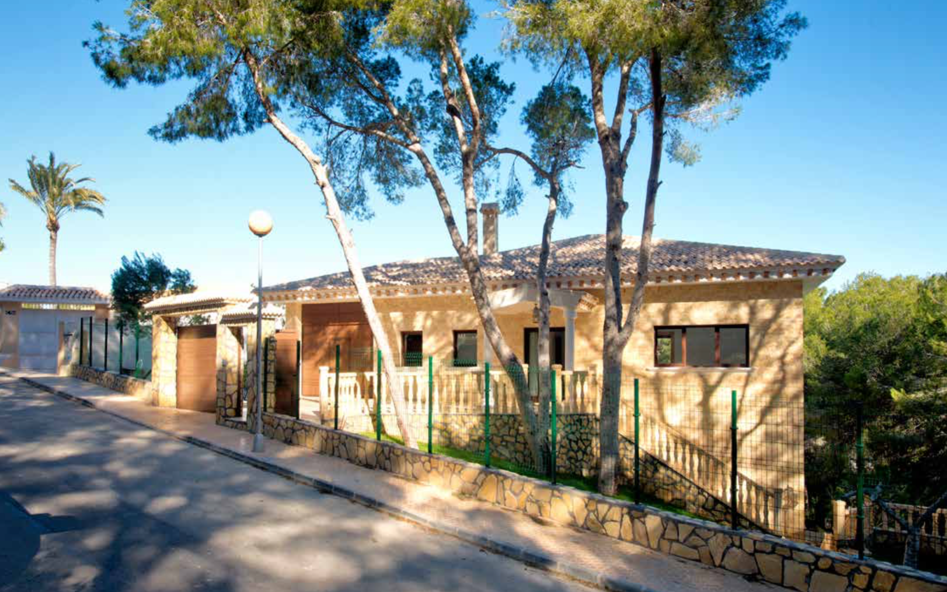 Villa for sale in Alicante 12