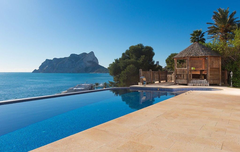 Villa for sale in Altea 2