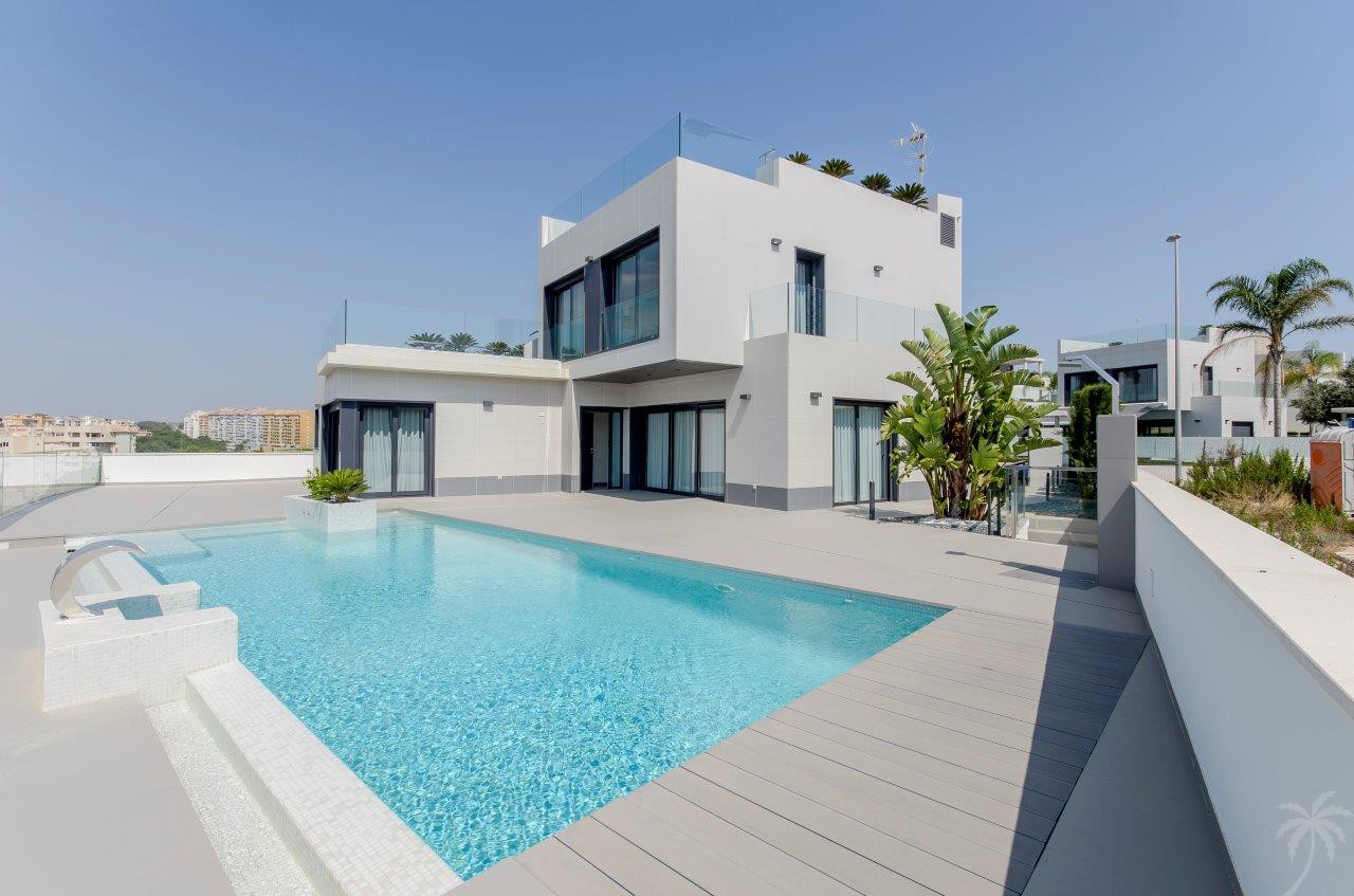 Villa te koop in Alicante 1