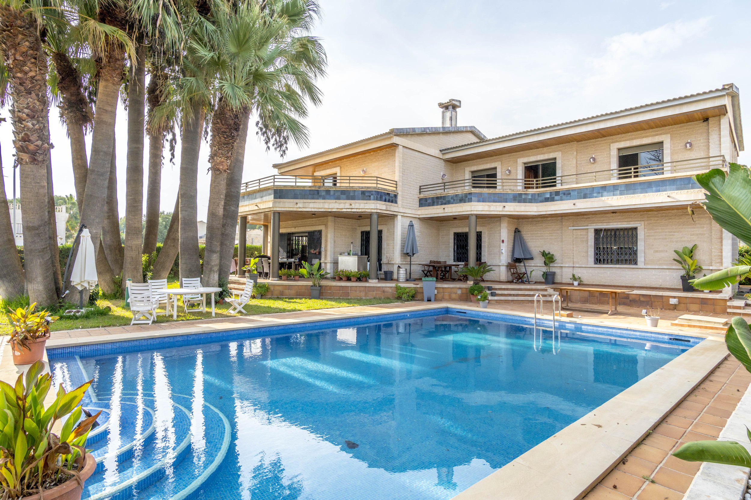 Villa for sale in Alicante 1