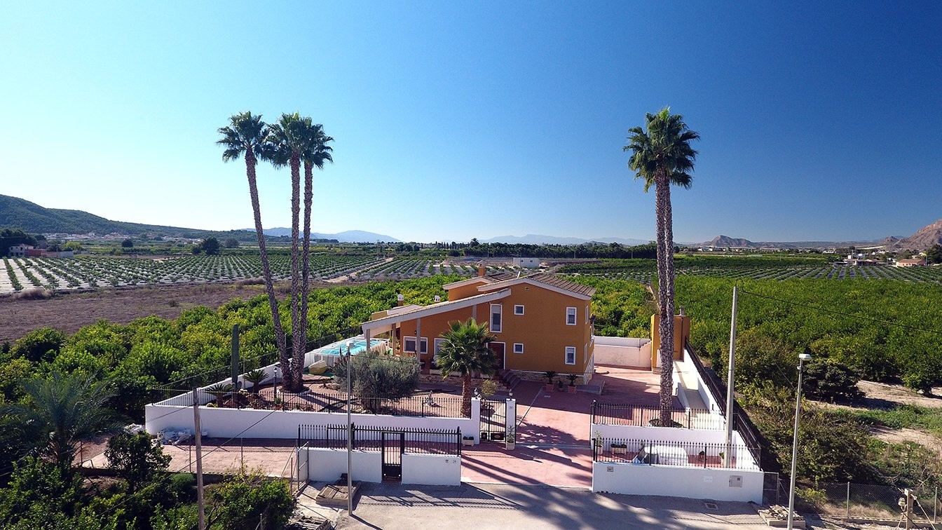 Landhaus zum Verkauf in Alicante 1