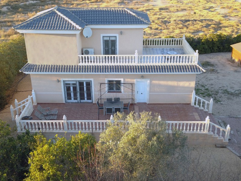 Villa te koop in Elche 2