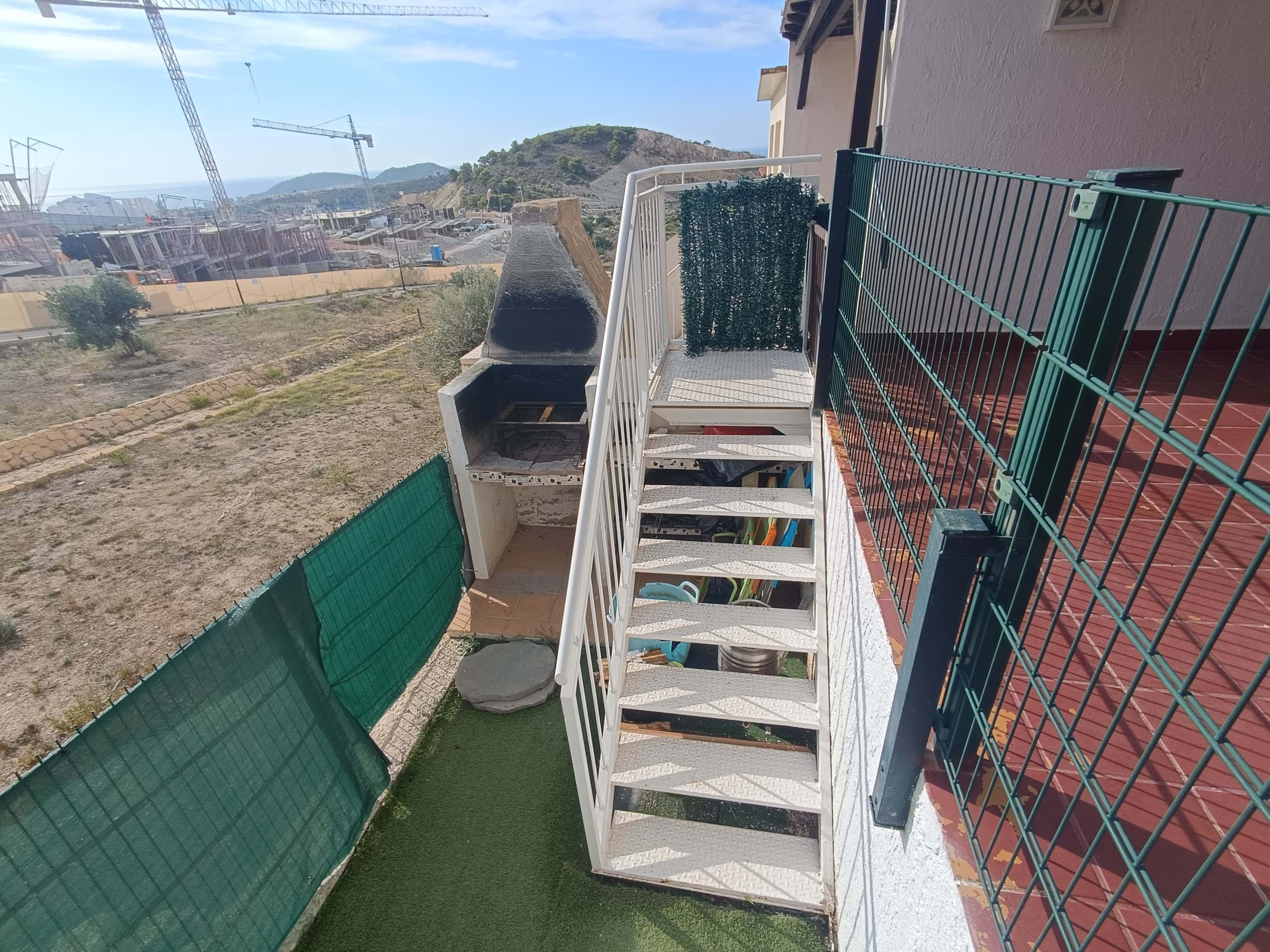 Adosada en venta en Alicante 12