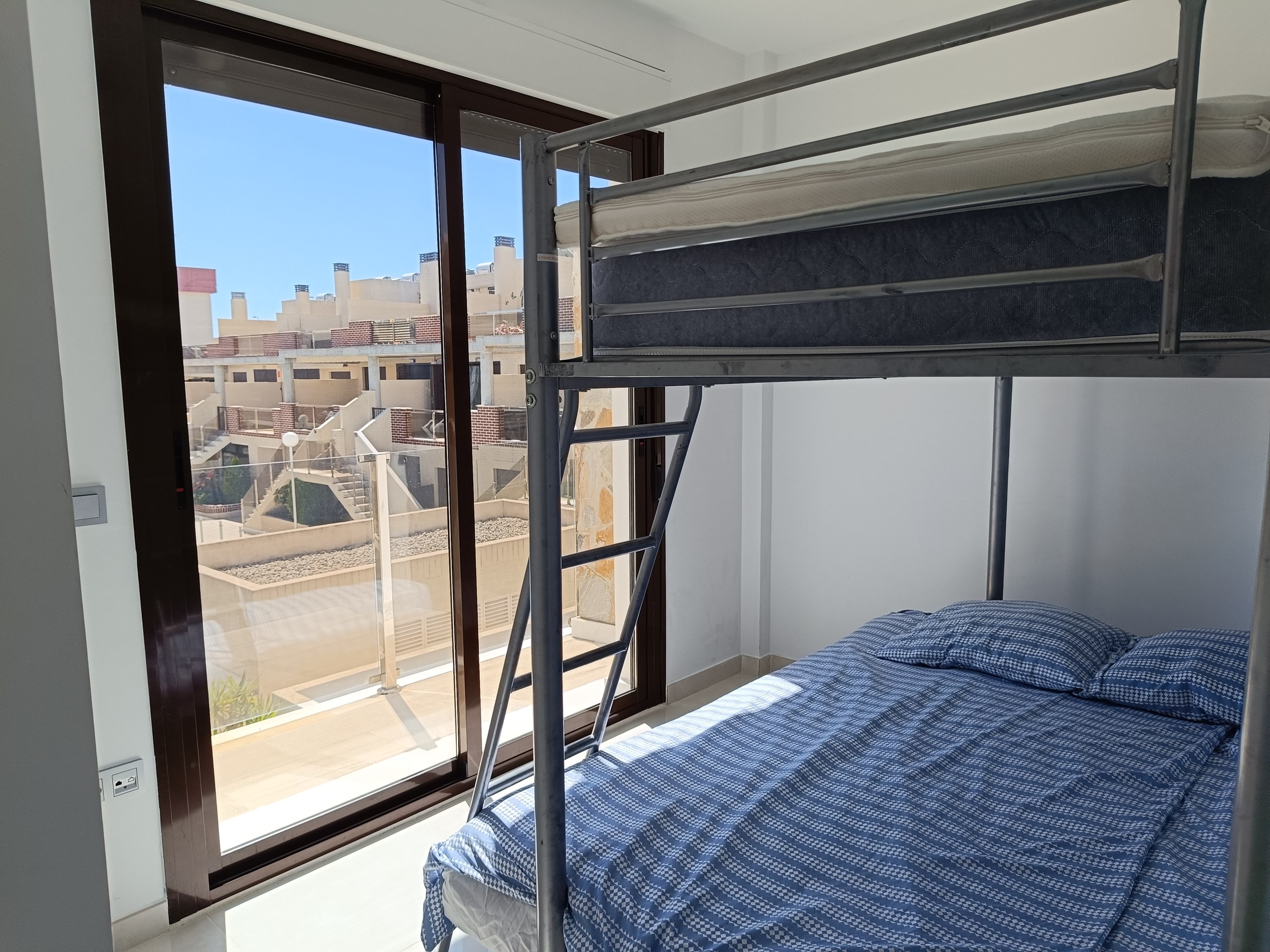 Townhouse for sale in Alicante 19