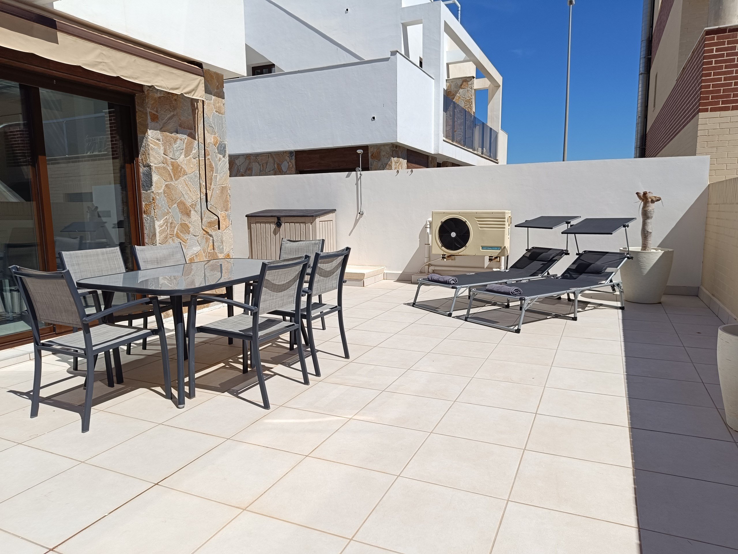 Townhouse te koop in Alicante 4