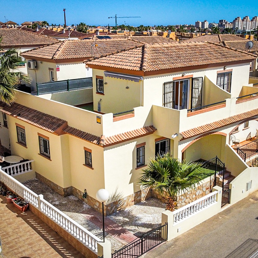 Townhouse for sale in Torrevieja and surroundings 1