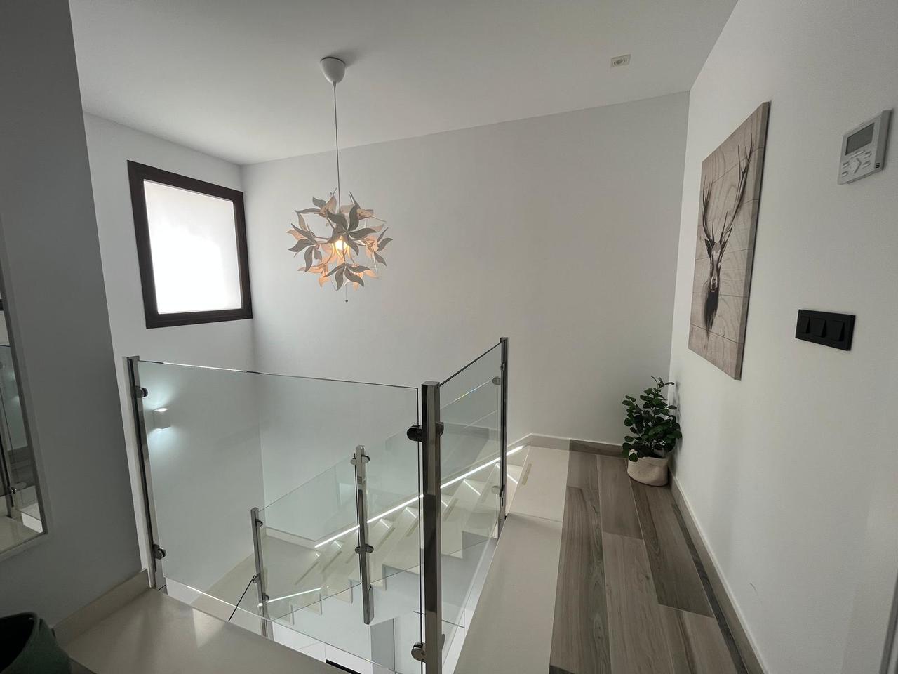 Villa for sale in Alicante 11