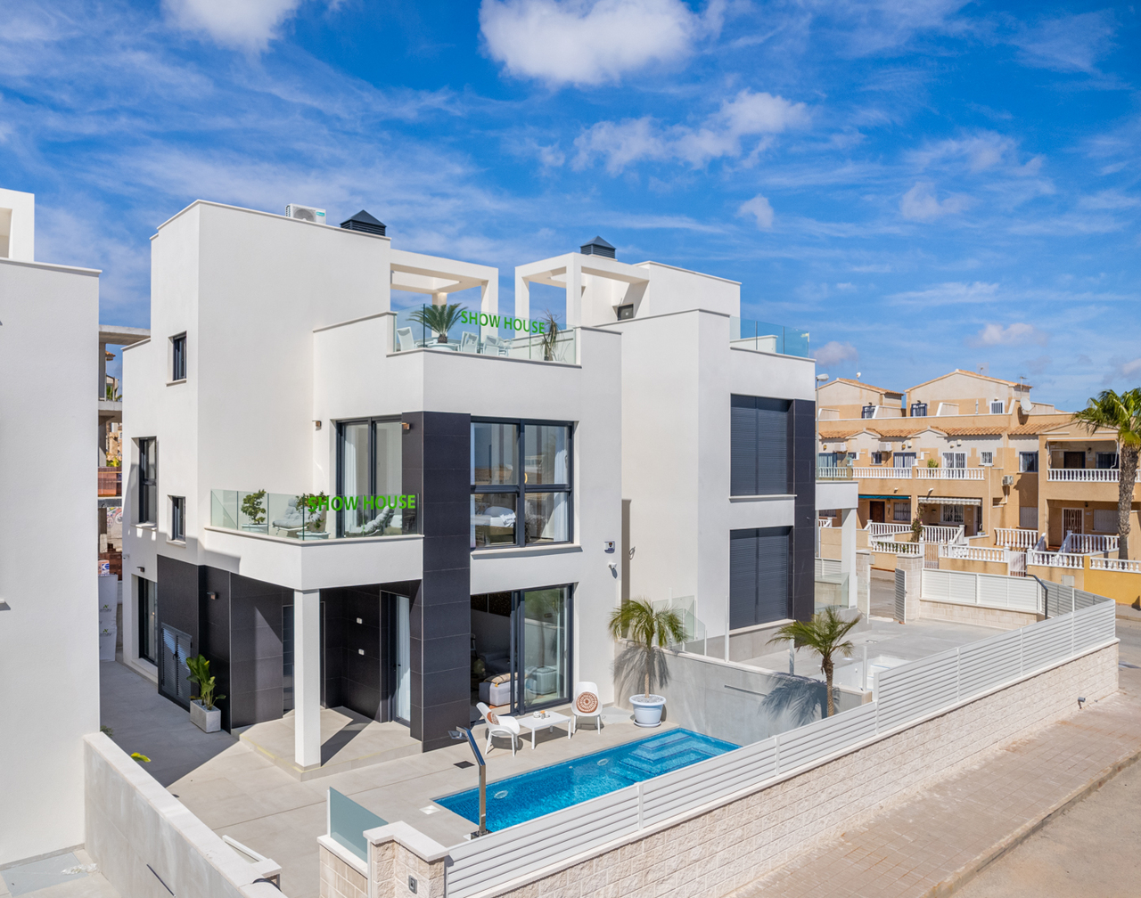 Villa for sale in Alicante 30