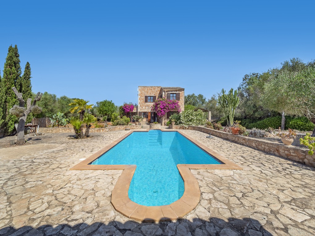 Countryhome for sale in Mallorca East 18