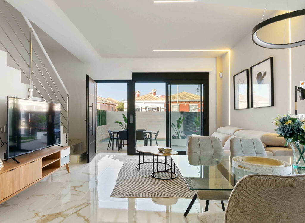 Townhouse for sale in Alicante 28