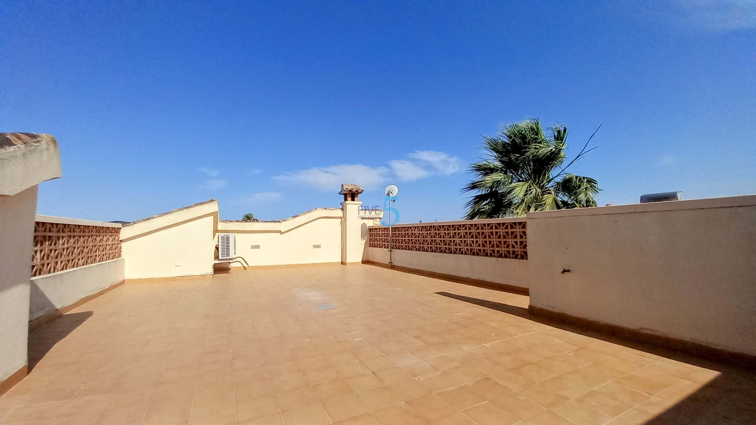 Villa te koop in Alicante 12