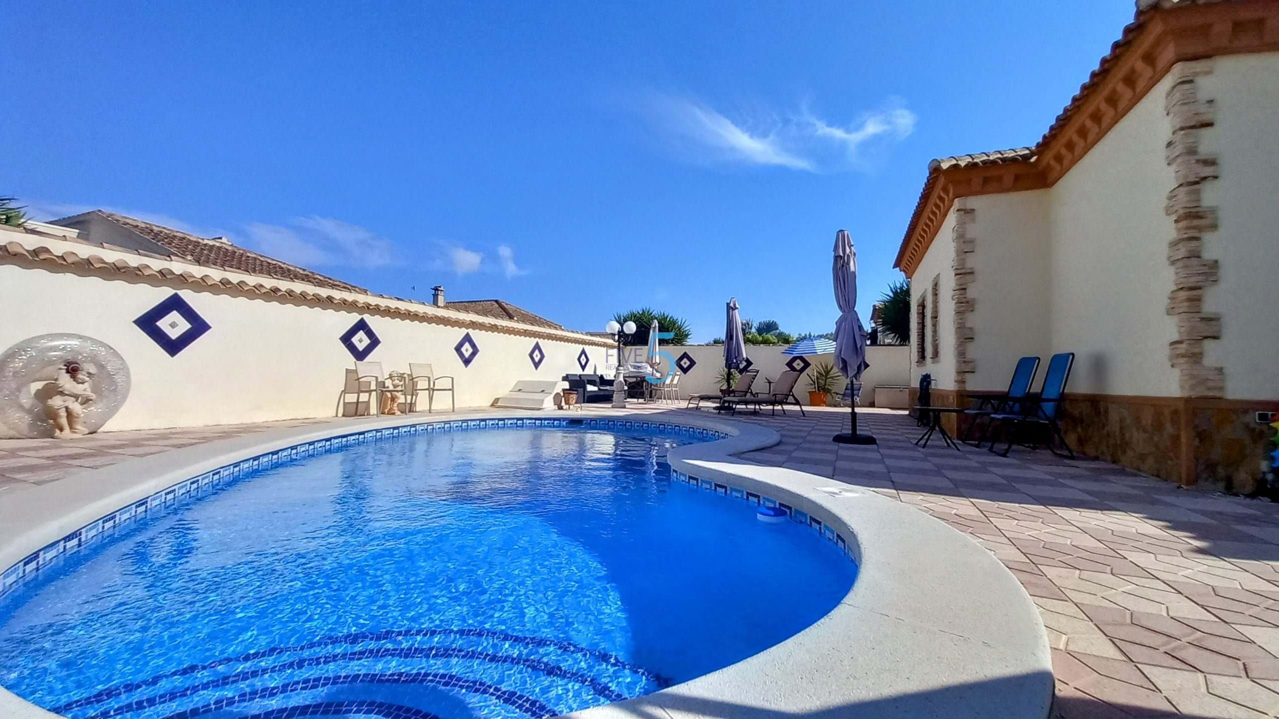 Villa te koop in Alicante 14