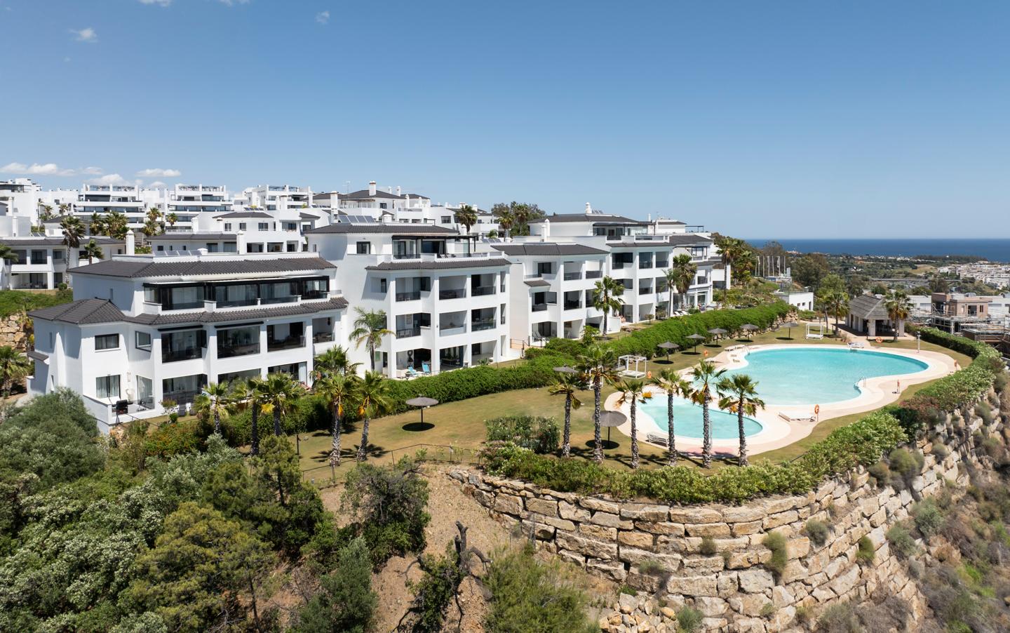 Penthouse for sale in Estepona 2