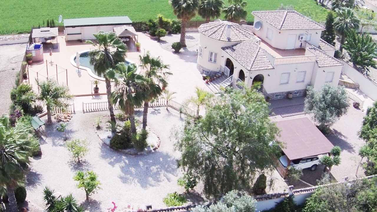 Villa for sale in Alicante 34