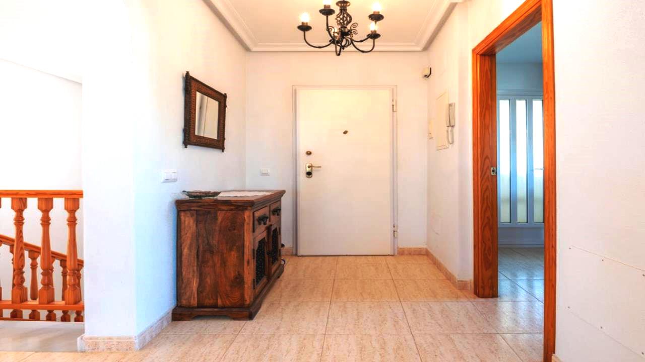 Villa for sale in Alicante 9