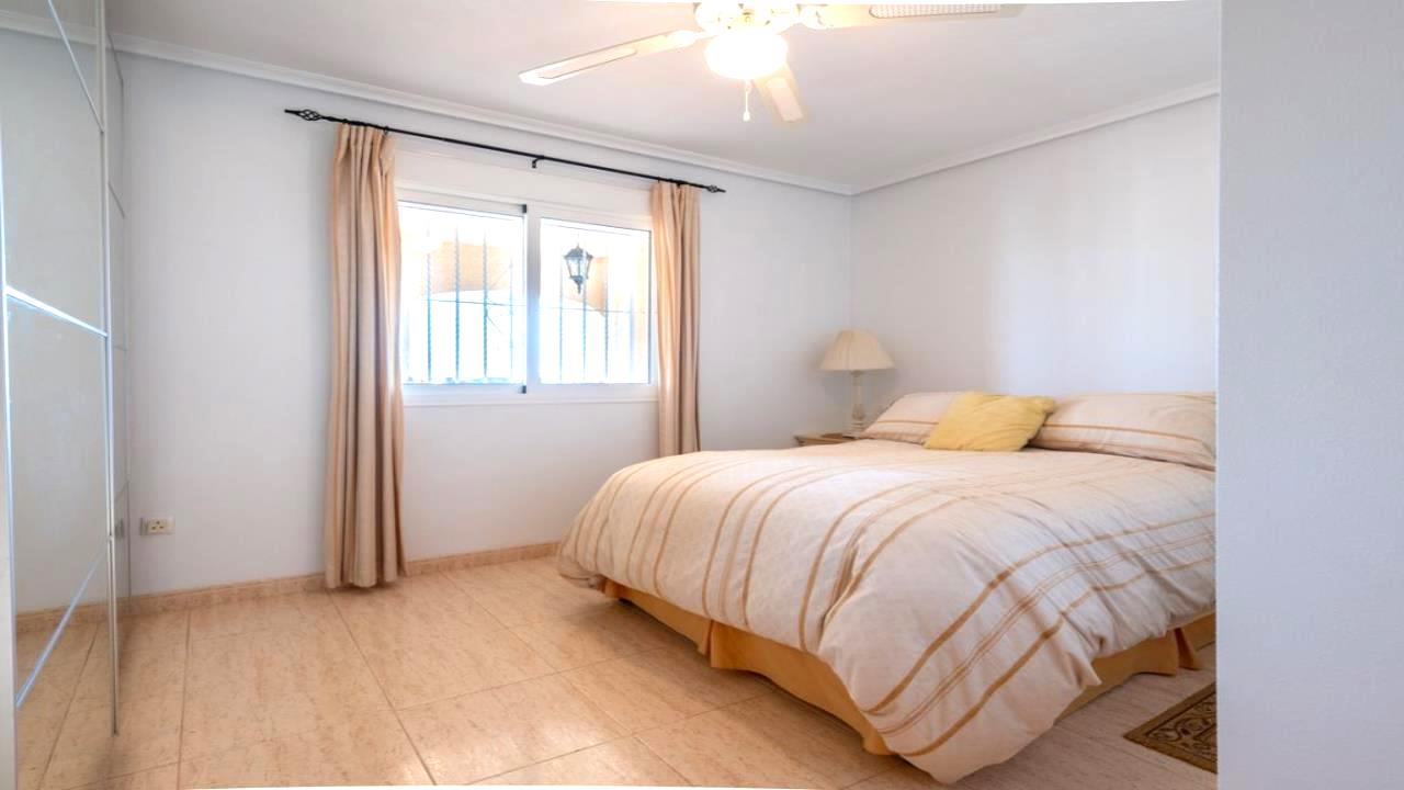 Villa à vendre à Alicante 15