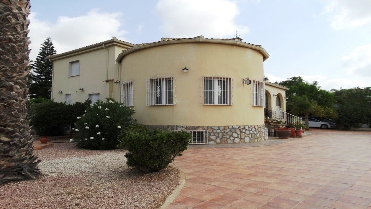 Villa for sale in Alicante 8