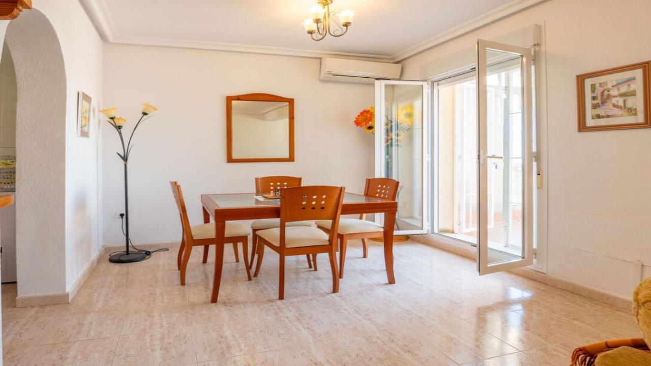 Villa for sale in Alicante 11