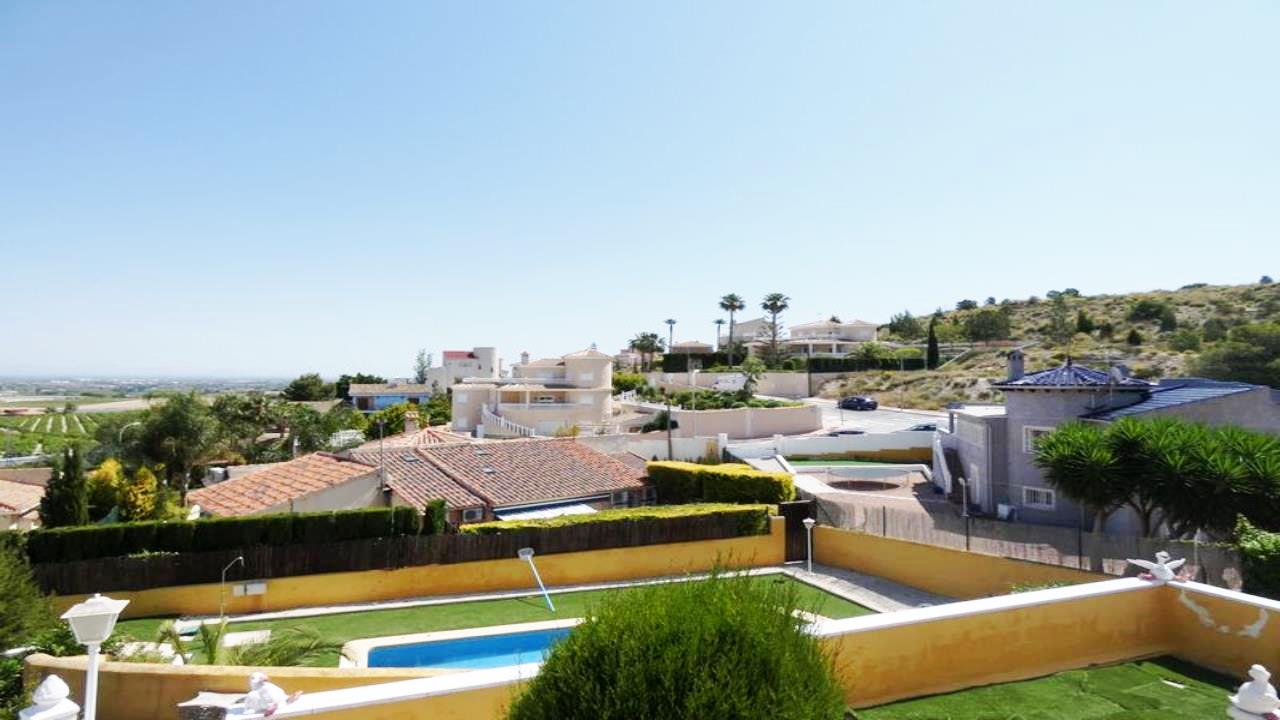 Villa for sale in Alicante 18