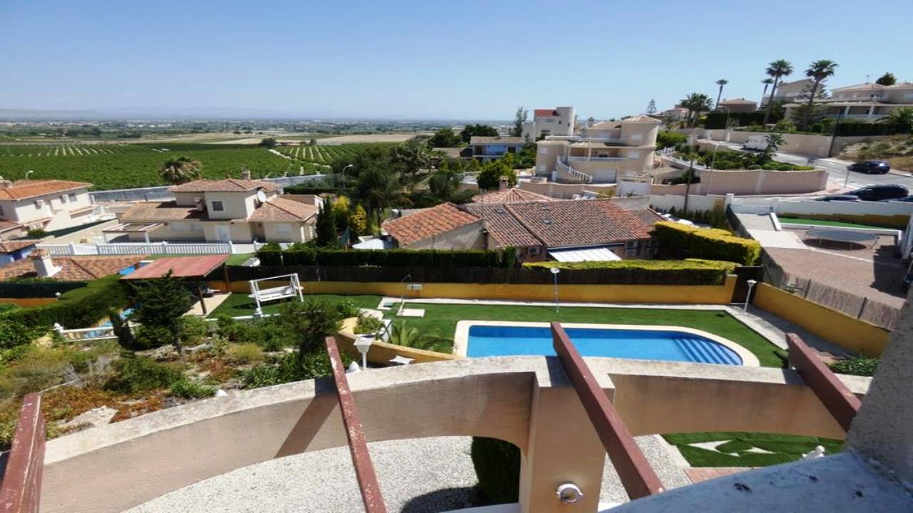 Villa for sale in Alicante 30