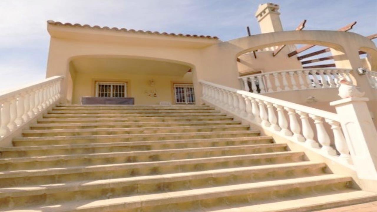 Villa for sale in Alicante 33