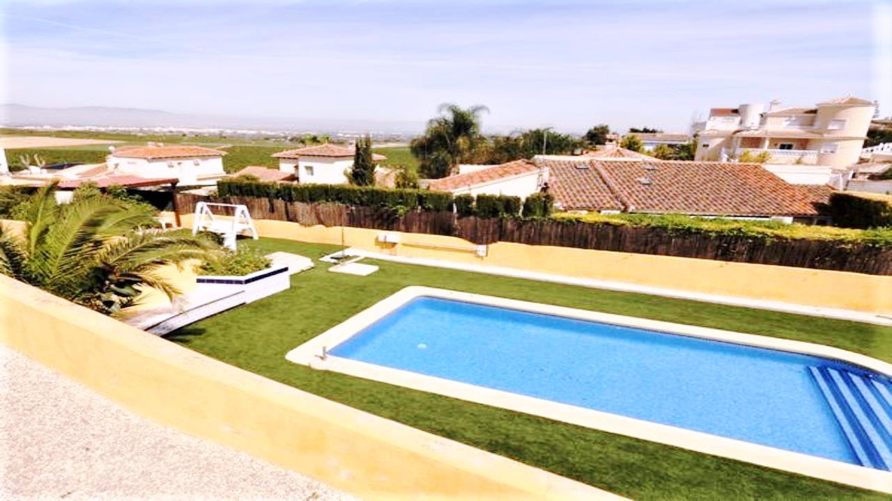 Villa for sale in Alicante 37