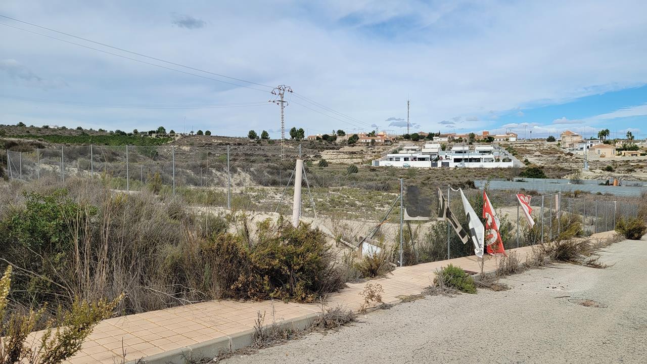 Plot for sale in Alicante 2