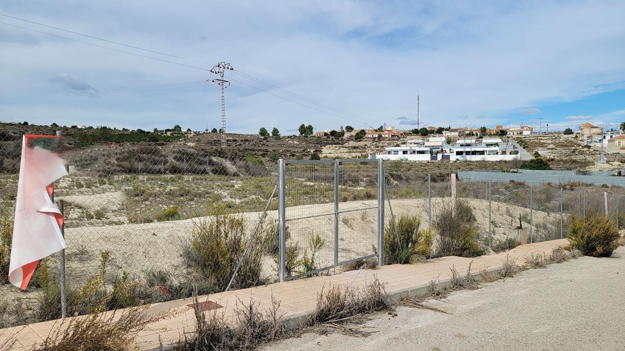 Plot for sale in Alicante 3