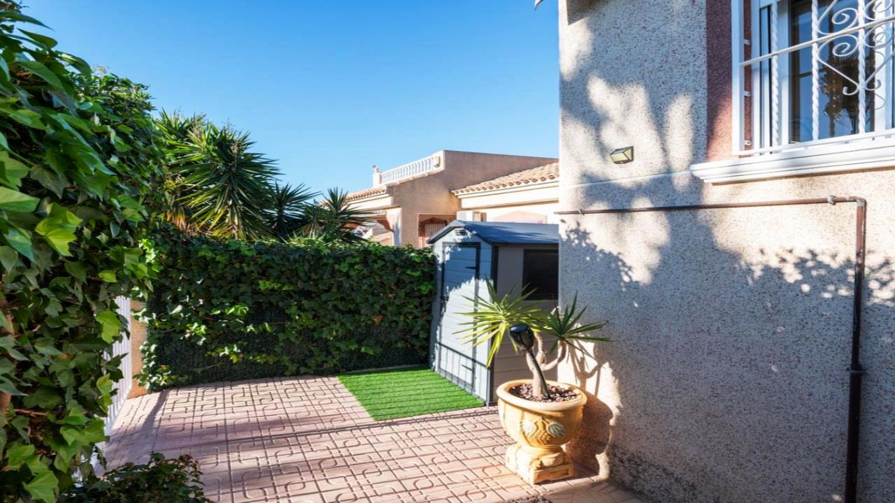 Villa for sale in Alicante 3