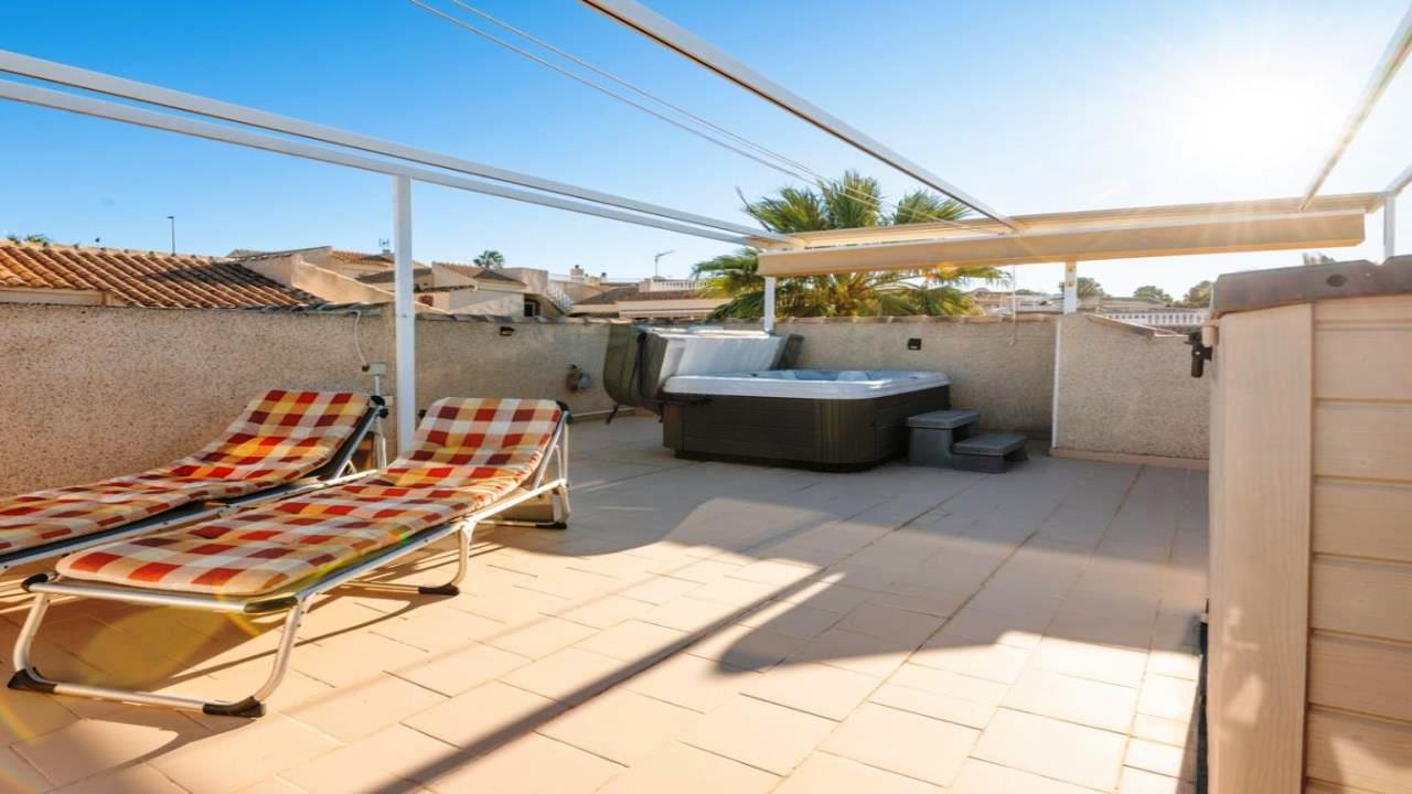 Villa for sale in Alicante 20