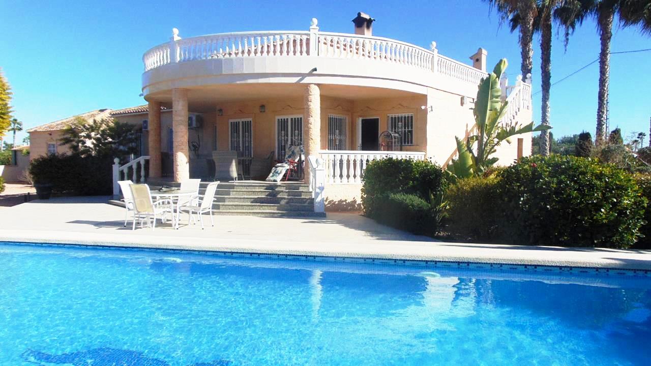 Villa for sale in Alicante 49