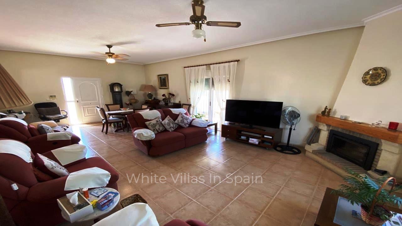 Villa for sale in Alicante 12