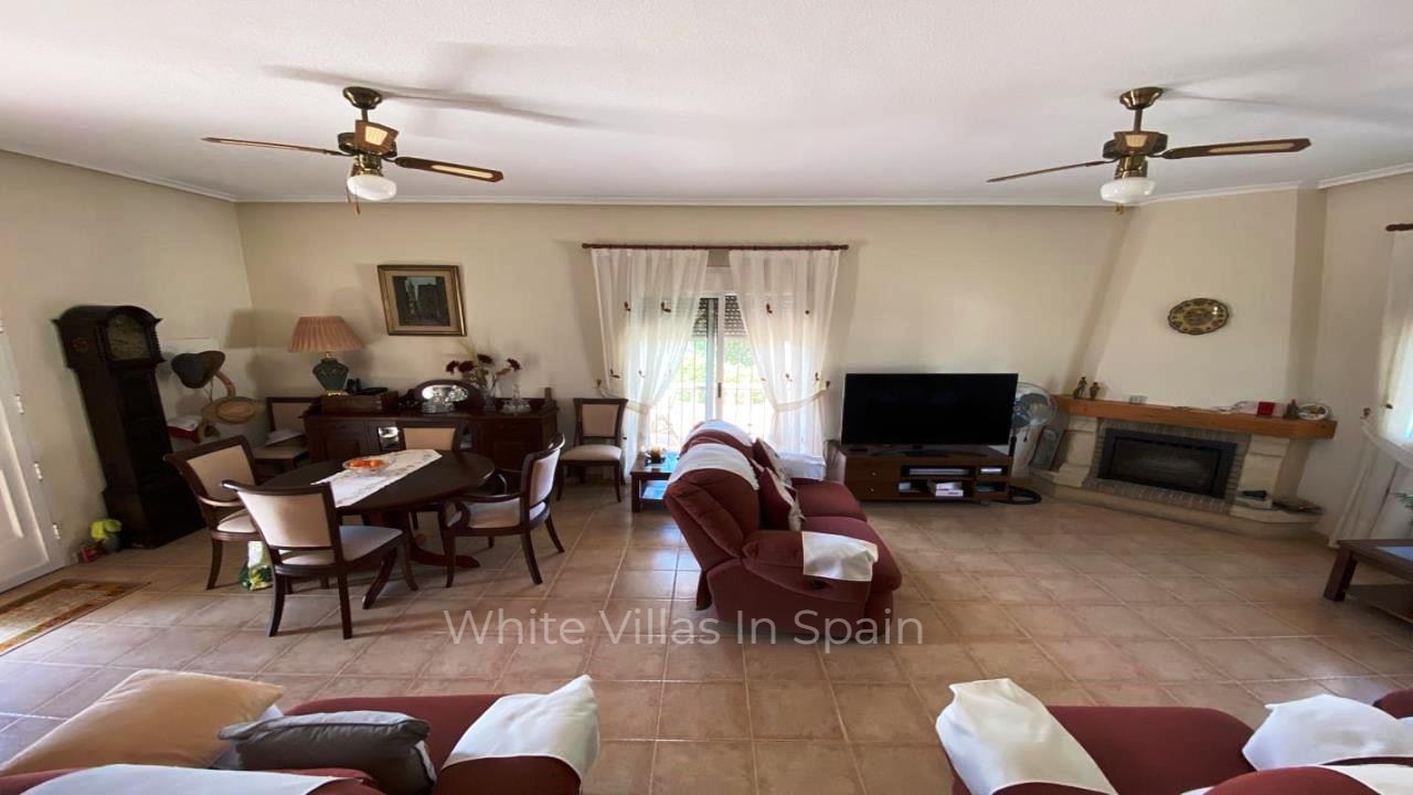 Villa for sale in Alicante 13