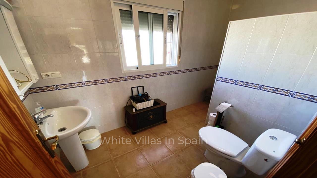 Villa for sale in Alicante 25