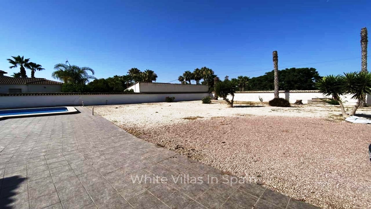 Villa for sale in Alicante 12