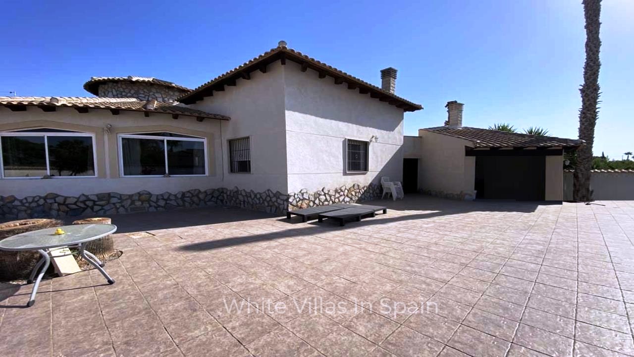 Villa for sale in Alicante 6