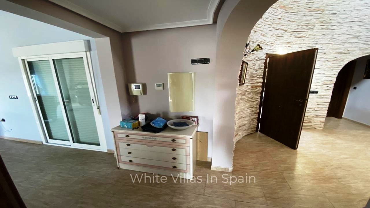 Villa for sale in Alicante 20