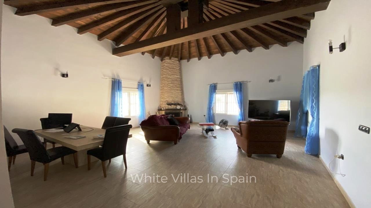 Villa for sale in Alicante 22