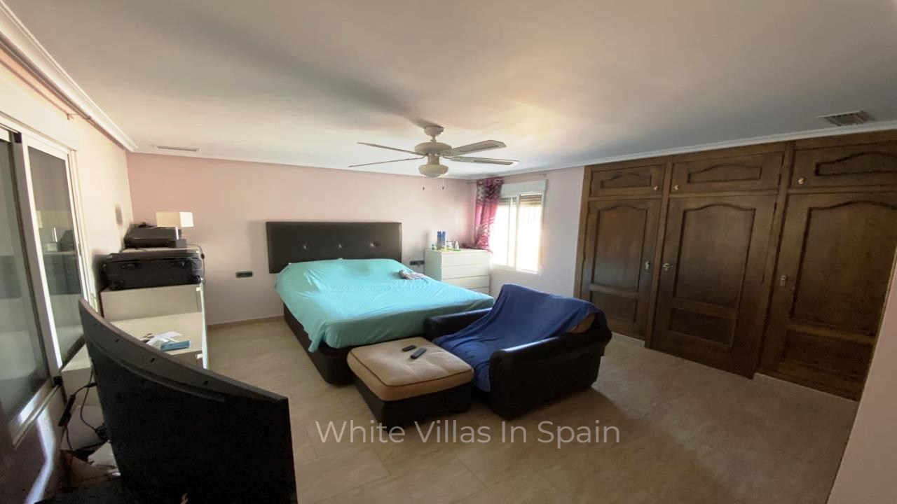 Villa for sale in Alicante 31