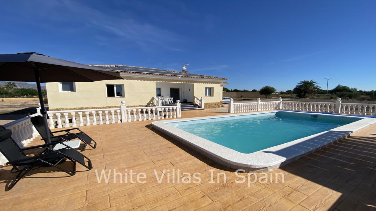 Villa te koop in Alicante 5