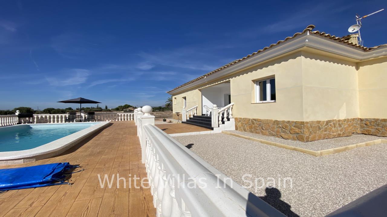 Villa for sale in Alicante 9