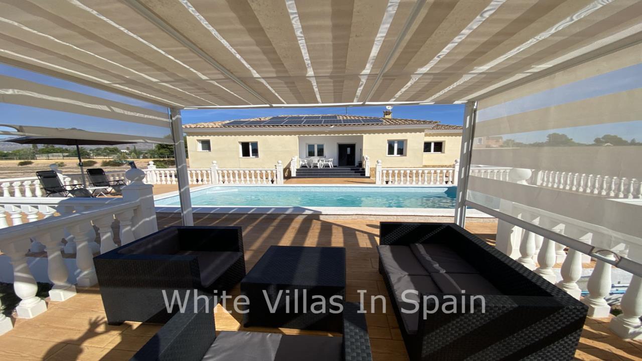 Villa te koop in Alicante 7