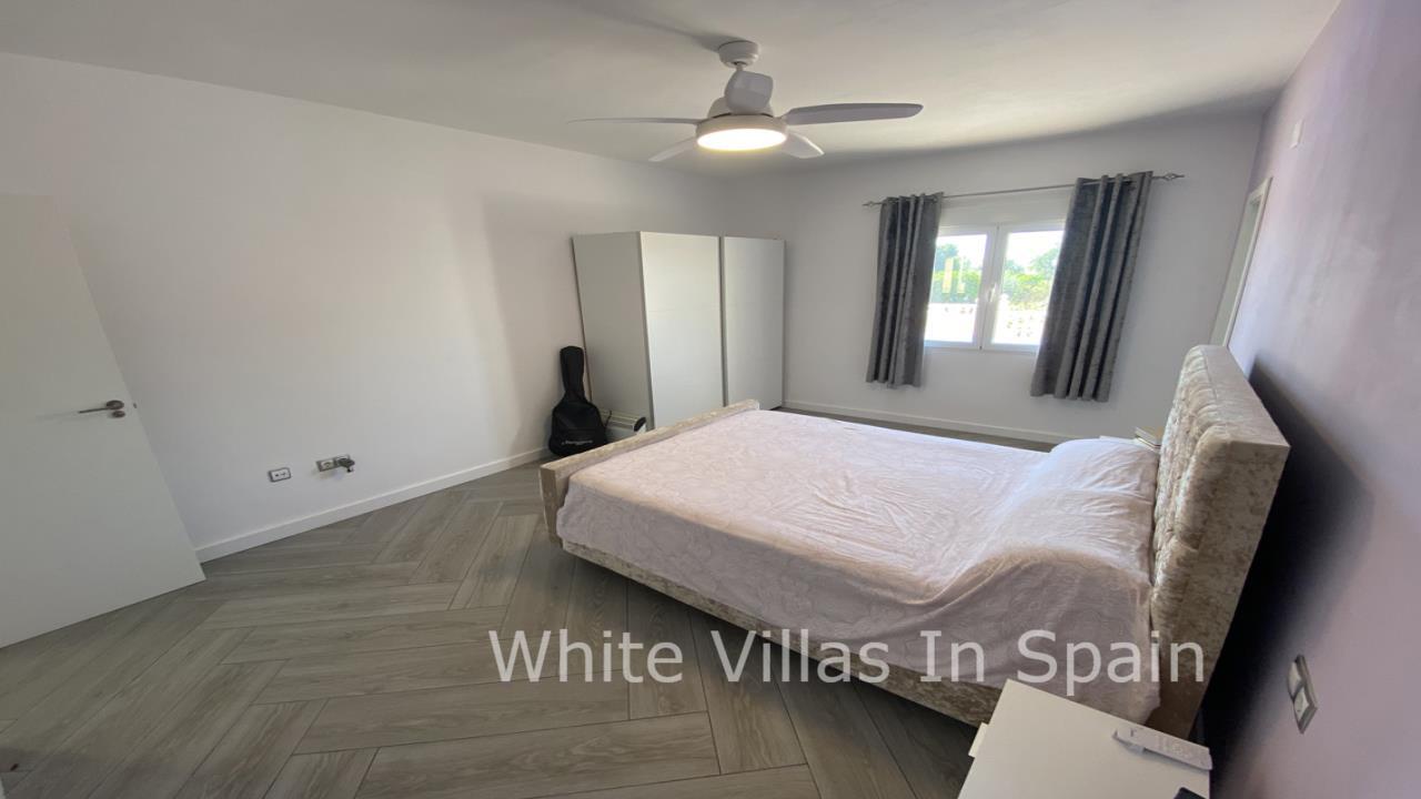 Villa till salu i Alicante 21