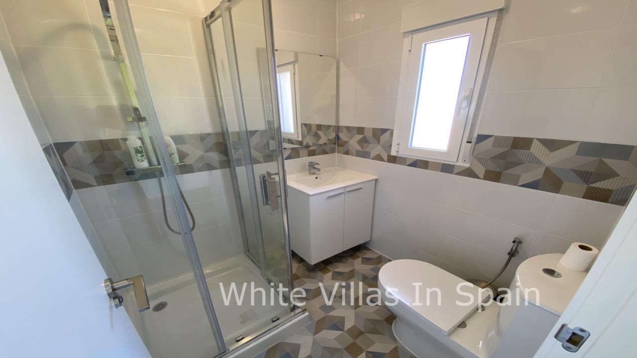 Villa for sale in Alicante 29