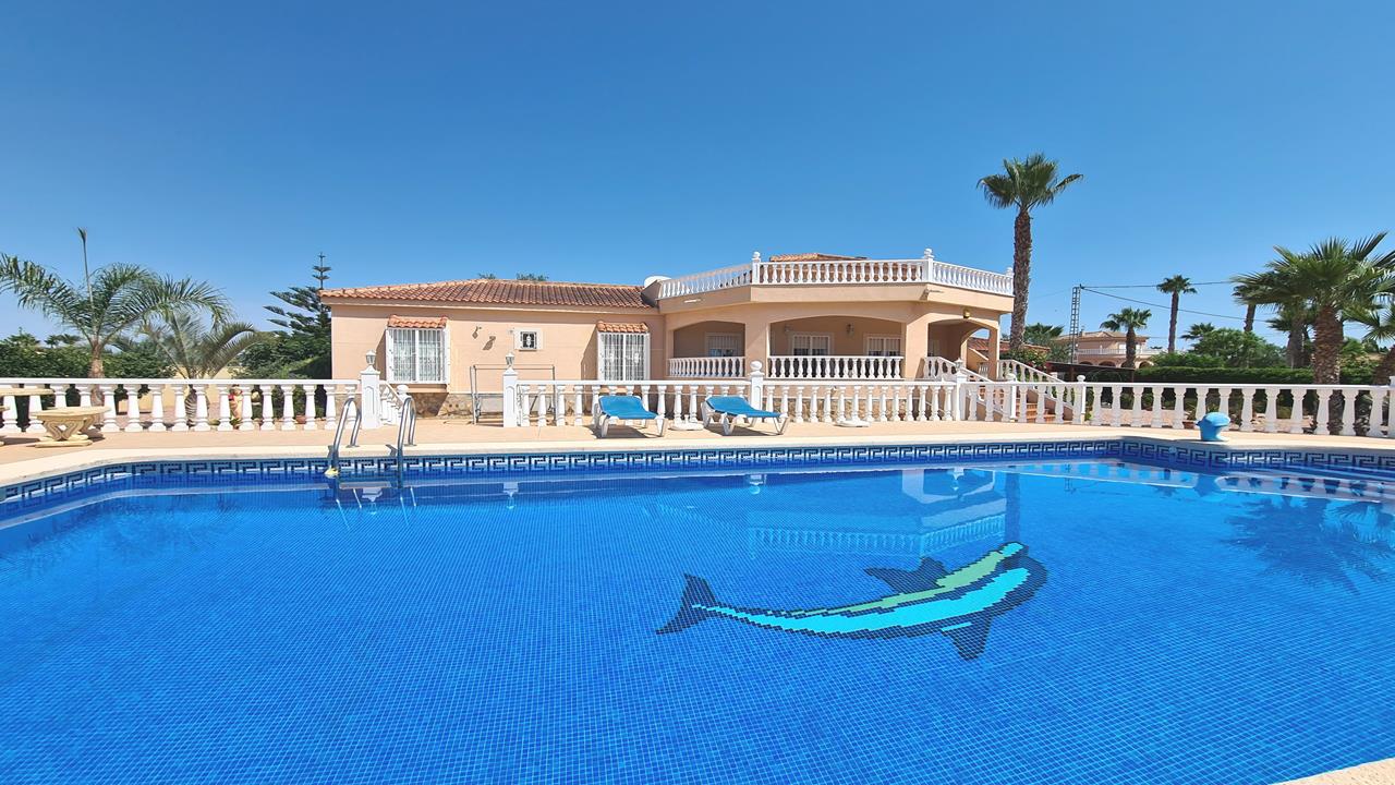 Villa for sale in Alicante 9