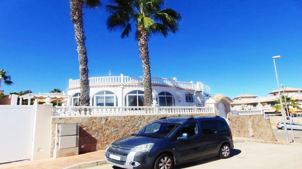 Villa à vendre à Alicante 2