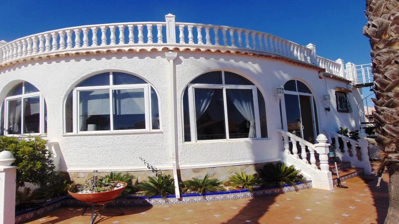 Villa for sale in Alicante 16